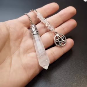 kryształ górski naturalny w formie wahadła radiestezyjnego